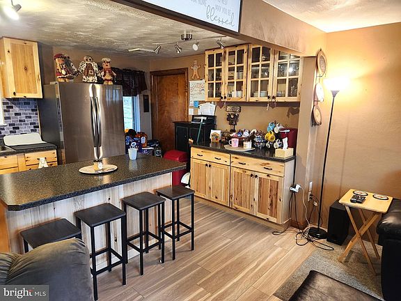 4th image of 1232 Country Ridge Rd