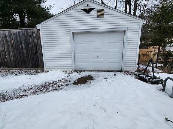 4th image of 10757 Otter Dr