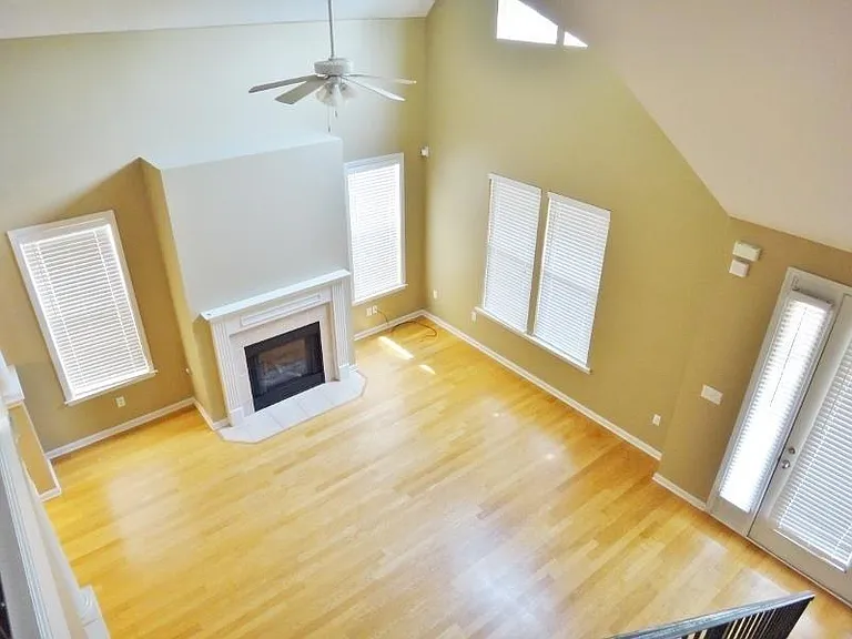 1327 Harbor Park Dr — Photo 10