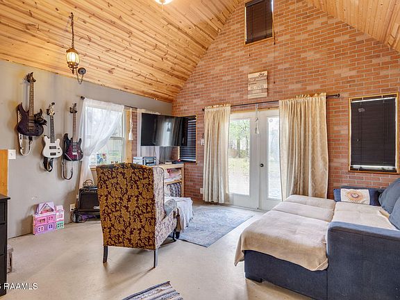 5th image of 1046 Landrich Ln
