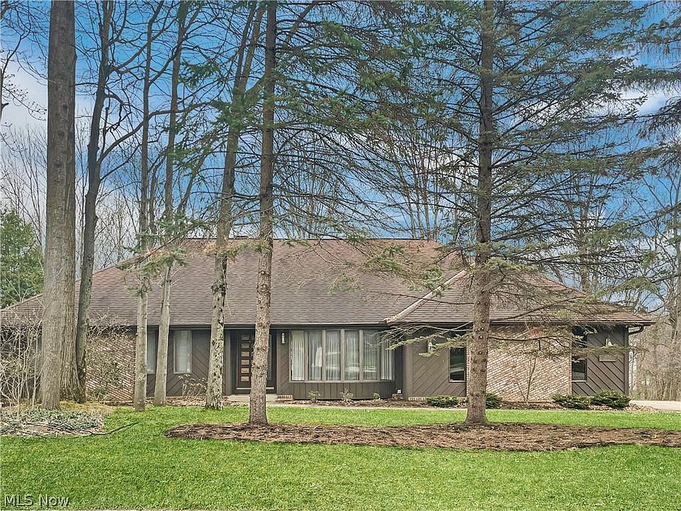 1st image of 9394 Kings Ct