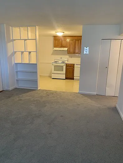 8 Lake St #2 — Photo 4