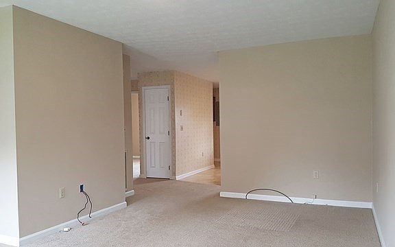 3rd image of 950 Beverly Dr #6