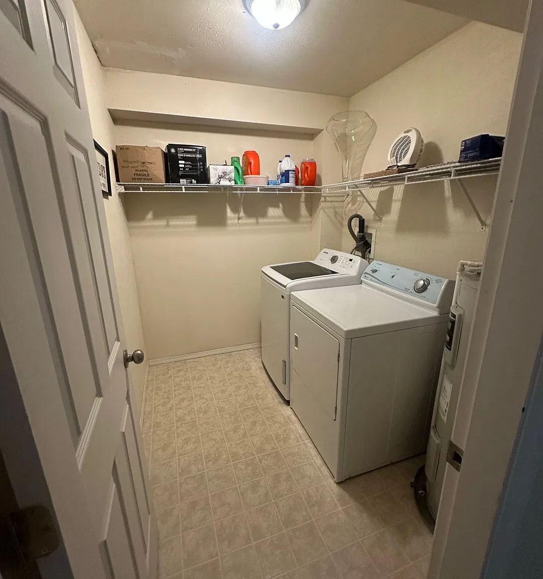 3 bed, 1.5 bath, 1235 sqft, $2,500 — Photo 3