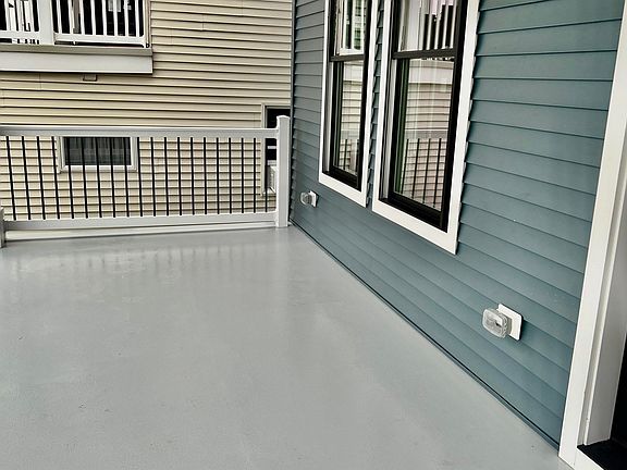 5th image of 325 West Ave