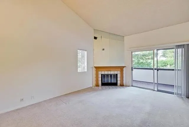 1400 Bowe Ave #2008 — Photo 5