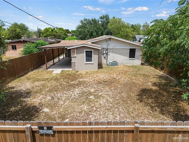 1014 E Peter St — Photo 20