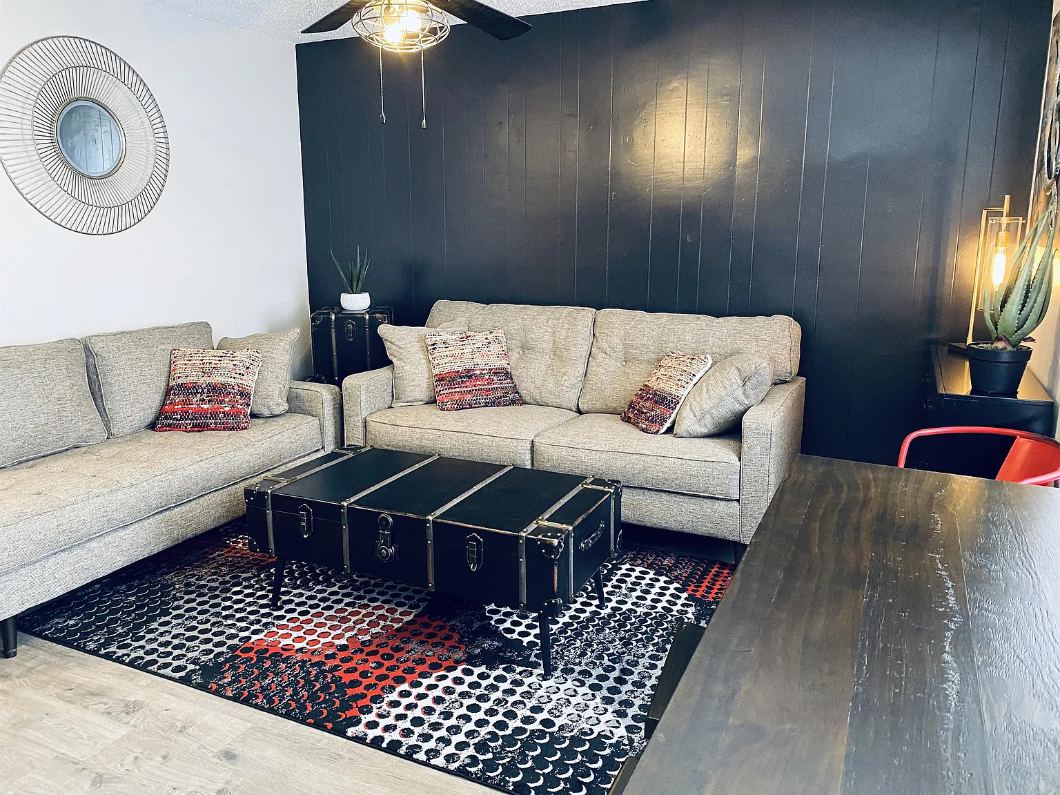 426 Main Street Apartments - Jailhouse Rock — Photo 2