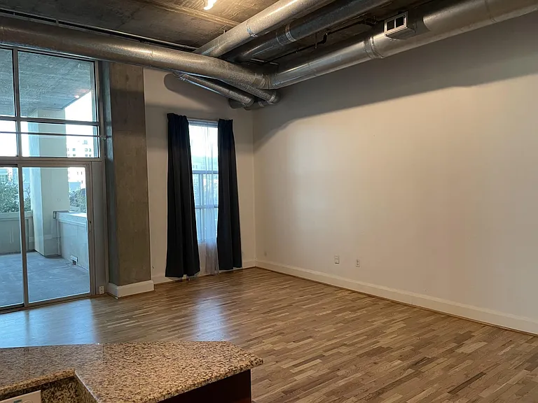1401 Calumet St #300 — Photo 11