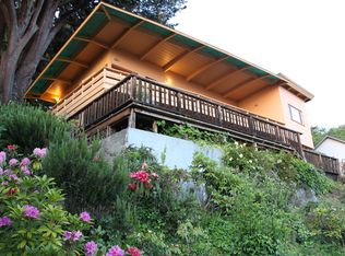 30 Rayipa Ln, Trinidad, CA 95570