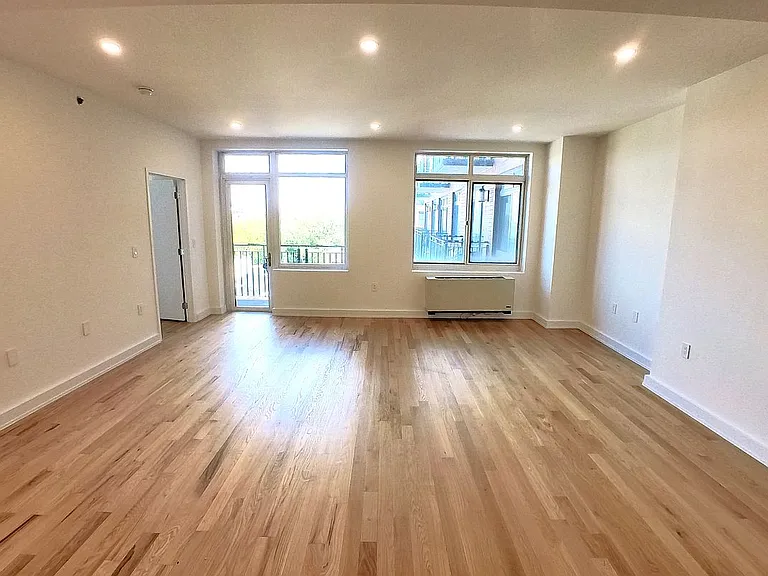 3 Revere Ct #2704 — Photo 4
