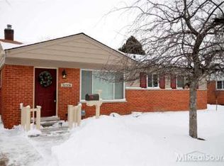 31336 Slumber Ln, Fraser, MI 48026