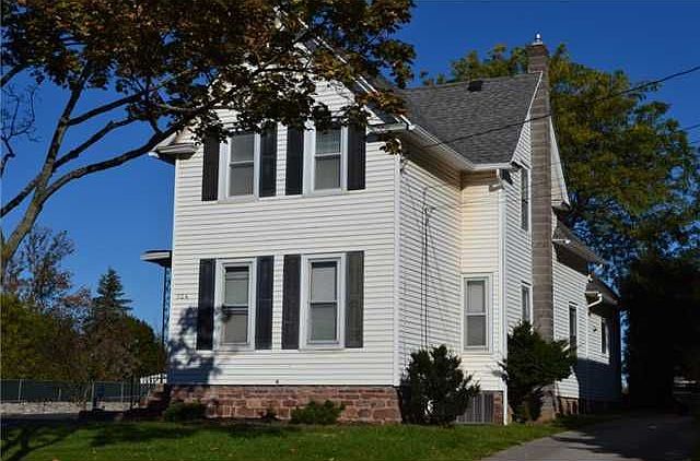 1st image of 124 East Ave