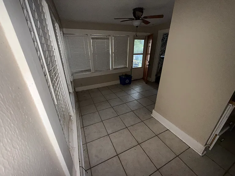 1410 Circle Park Blvd — Photo 8