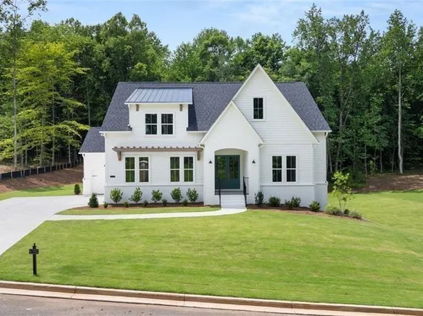 8350 Creekside Overlook Dr, Gainesville, GA 30506