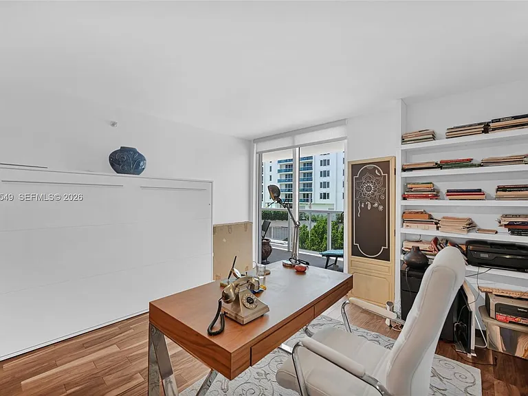 2401 Collins Ave #504 — Photo 7