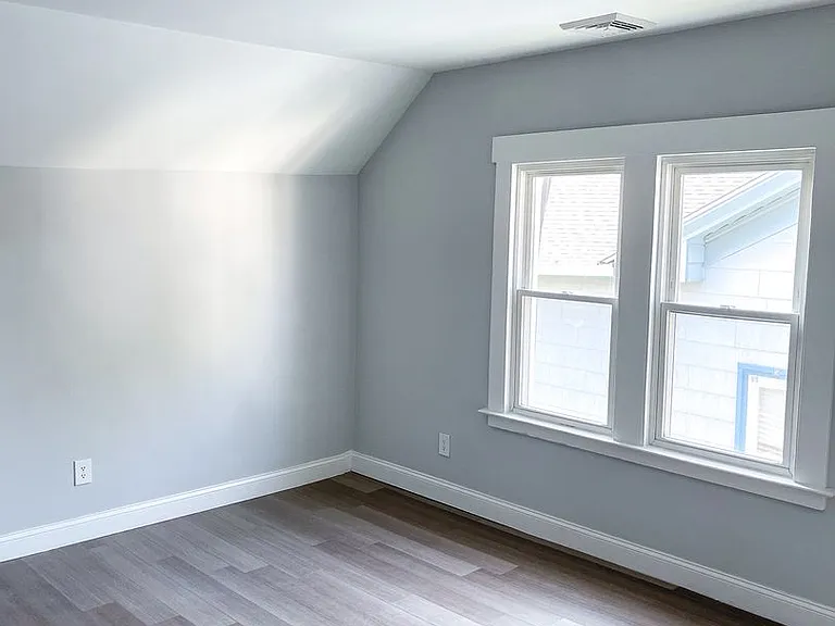 236 Nicoll St — Photo 9