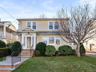 15 Courtney Rd, West Roxbury, MA, 02132