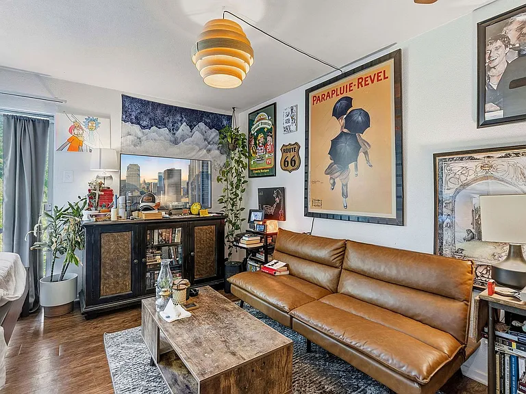 710 E Dean Keeton St #202 — Photo 7