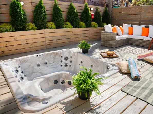 58 Dupont Street image 1 of 39