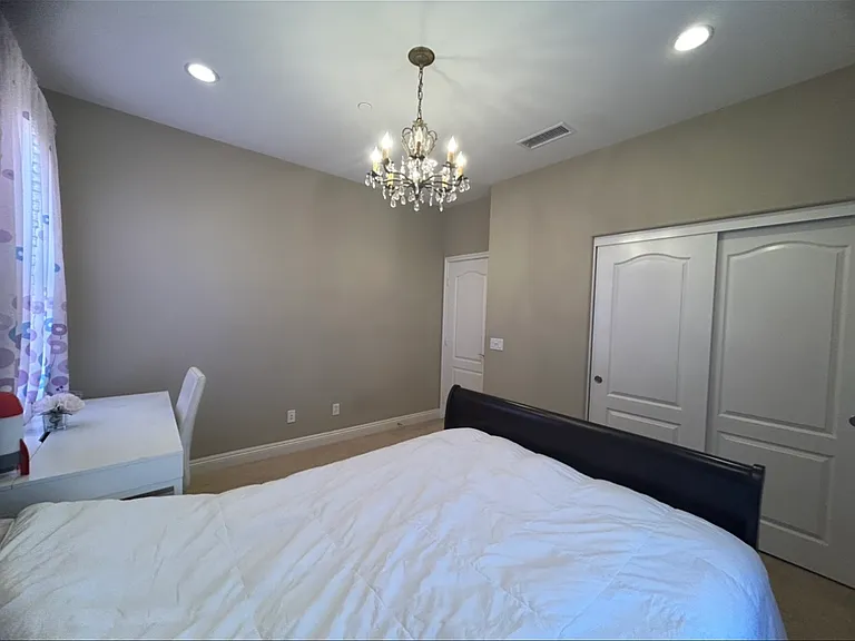 2712 E Coalinga Dr — Photo 5