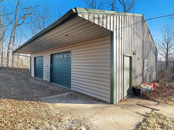 5th image of 126 Breezy Meadow Ln