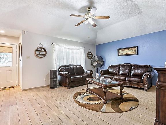 4th image of 5052 Oak Bayou Ave