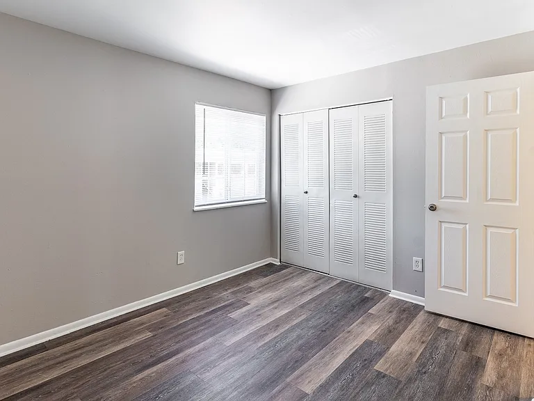 Pickwick Farms Apartments — Photo 4