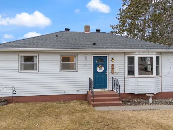 924 Clover Ln, Grand Rapids, MN 55744