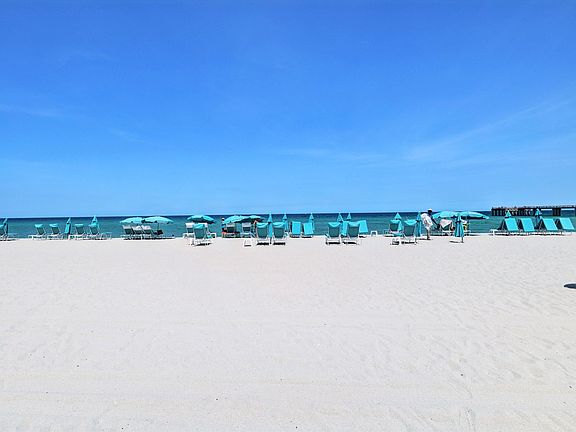 3rd image of 16711 Collins Ave APT 2308