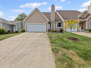 955 N Parker Ter, Olathe, KS 66061