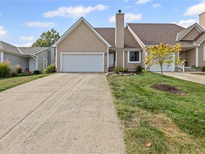 955 N Parker Ter, Olathe, KS, 66061