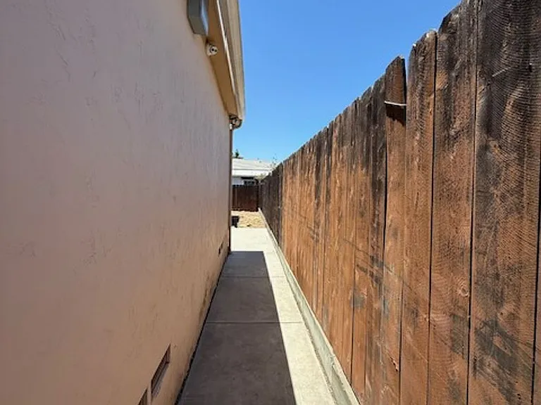 334 Roanoke Rd — Photo 27