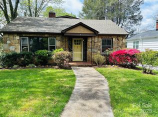4 Baird Ln, Asheville, NC 28804