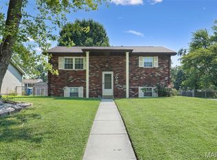 3020 Mockingbird Ln, Granite City, IL 62040