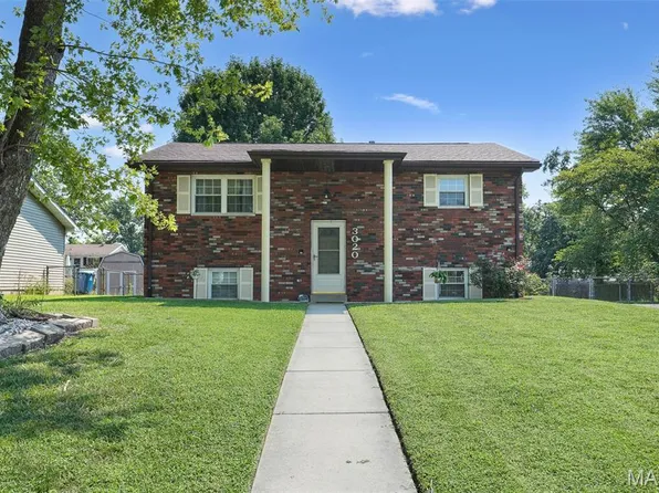 3020 Mockingbird Ln, Granite City, IL 62040