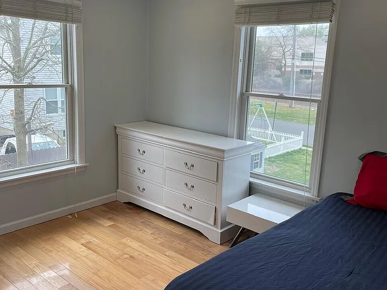 110 Poplar Ave — Photo 22
