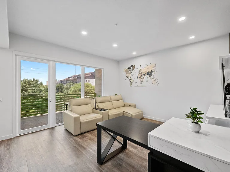 4004 Banister Ln #209-A — Photo 3