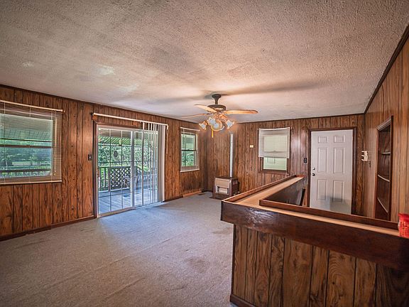 4th image of 687 Reed Rd