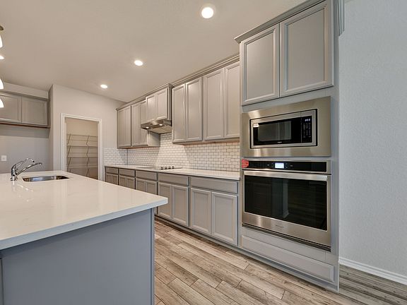 Trails at Culebra - Devon Interior Image 3