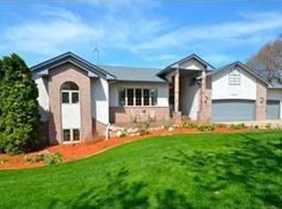 3855 Valley View Dr NW, Andover, MN 55304