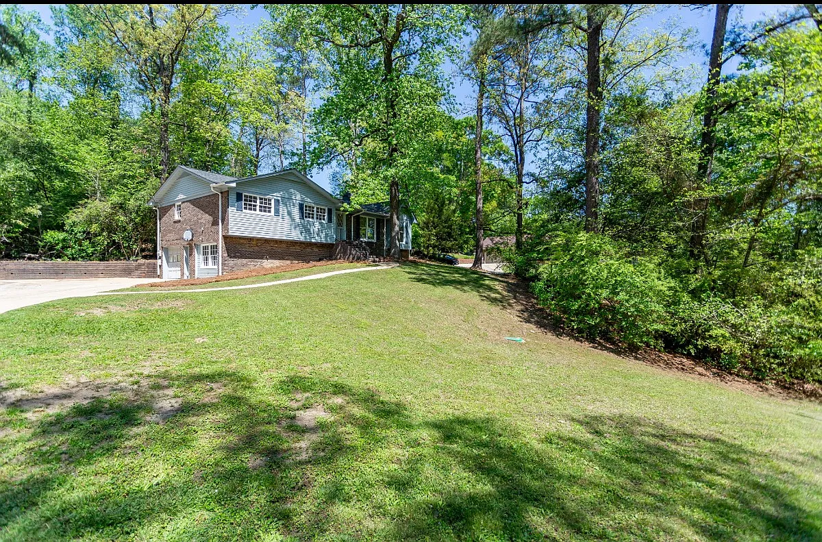 Building Photo - 2185 Rocky Ridge Ranch Rd