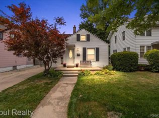 35620 Chestnut St, Wayne, MI 48184
