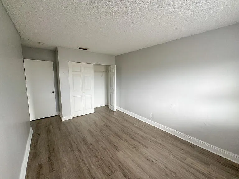 4852 Orleans Ct #D — Photo 24