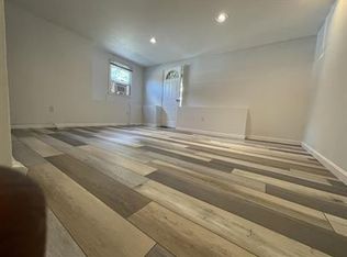 126 Turnpike St, Canton, MA 02021