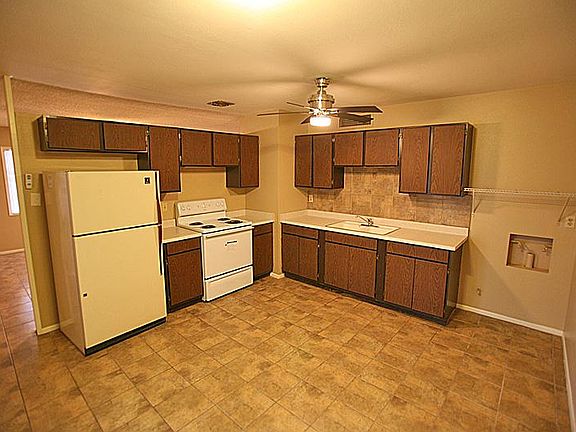 4th image of 3441 W Country Gables Dr
