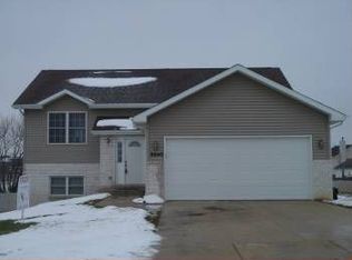 9640 Madison St, Crown Point, IN 46307