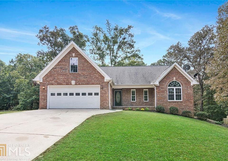 1st image of 463 Creekview Dr