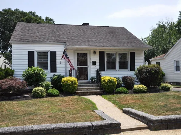 916 Park Pl, Red Bank, NJ 07701
