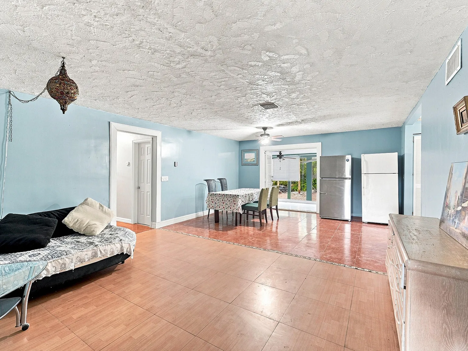 3 bed, 2.0 bath, 1551 sqft, $2,500 — Photo 3